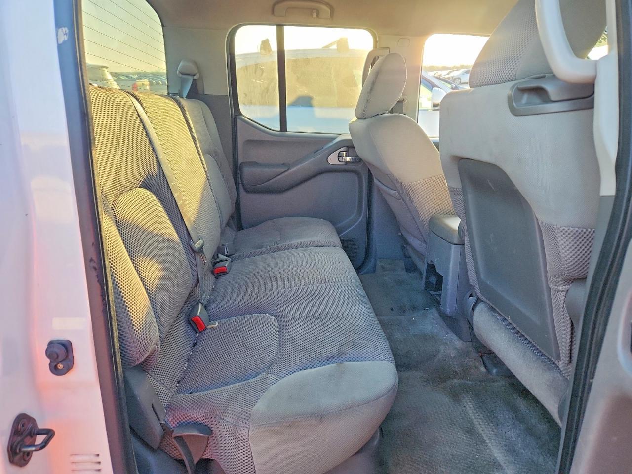 2011 Nissan Frontier S