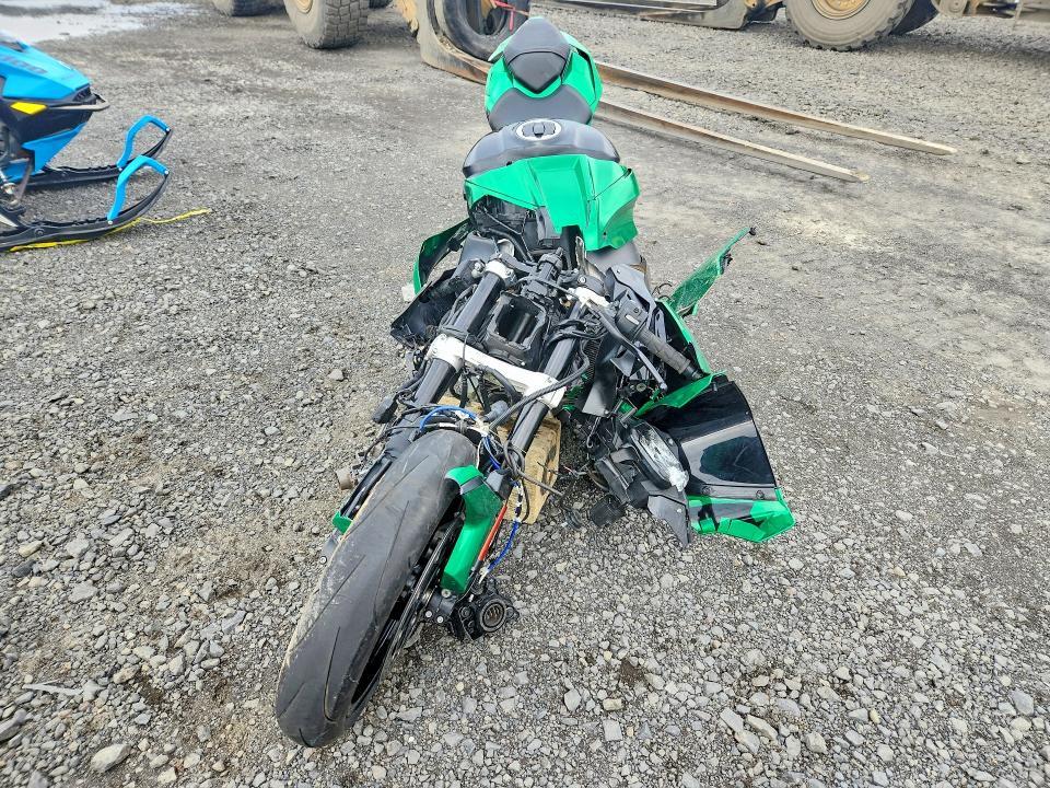 2024 Kawasaki ZX1002 L