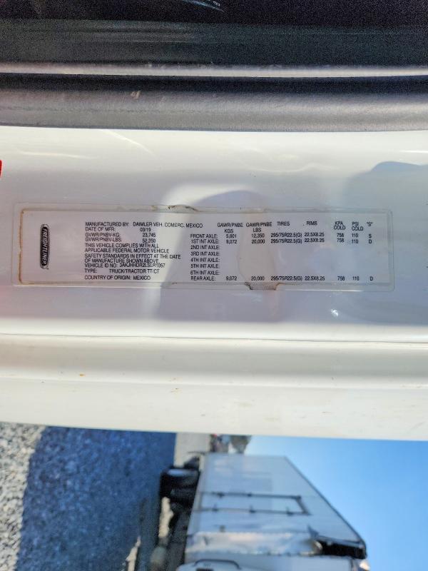 2020 Freightliner Cascadia 126 Semi Truck