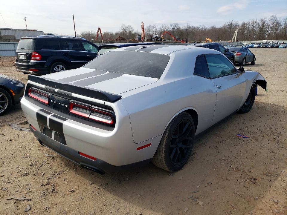 2021 Dodge Challenger r