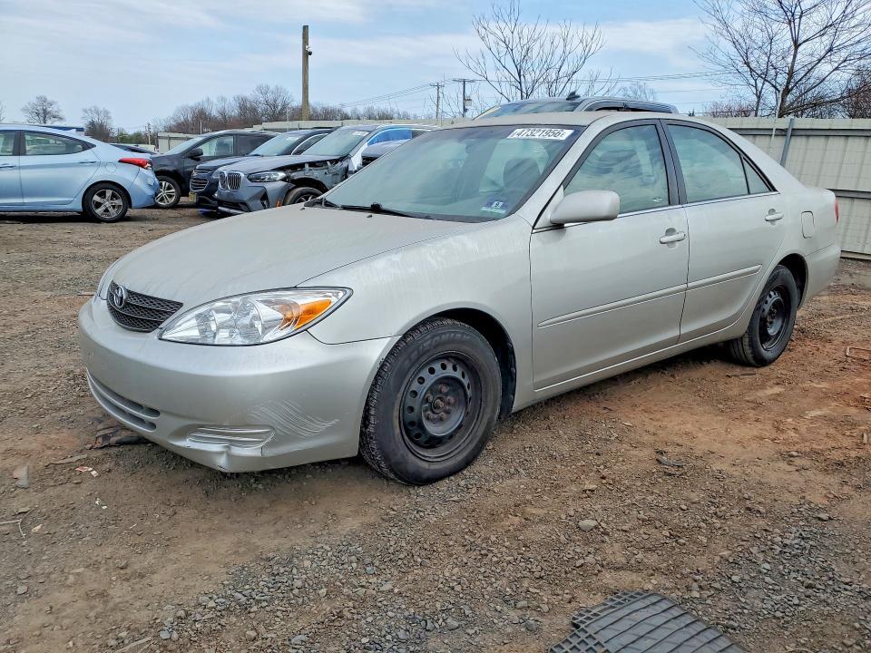 2003 Toyota Camry le