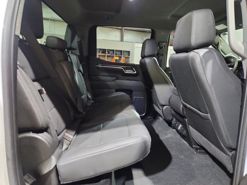 2025 GMC Sierra K1500 slt