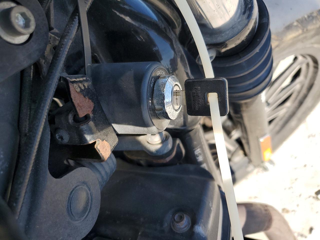 2015 Harley-Davidson XL883 Iron 883