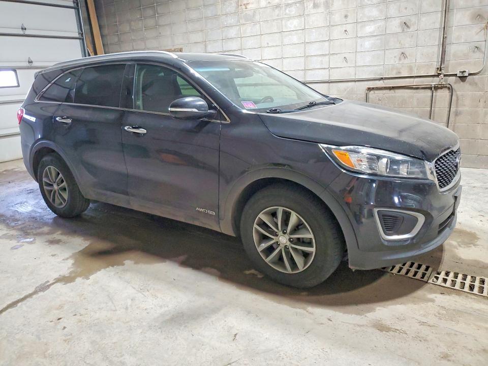 2016 KIA Sorento lx V6