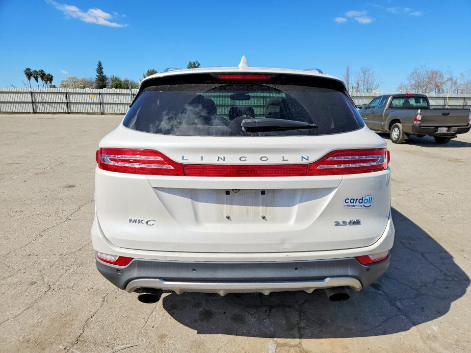 2015 Lincoln Townhouse MKC