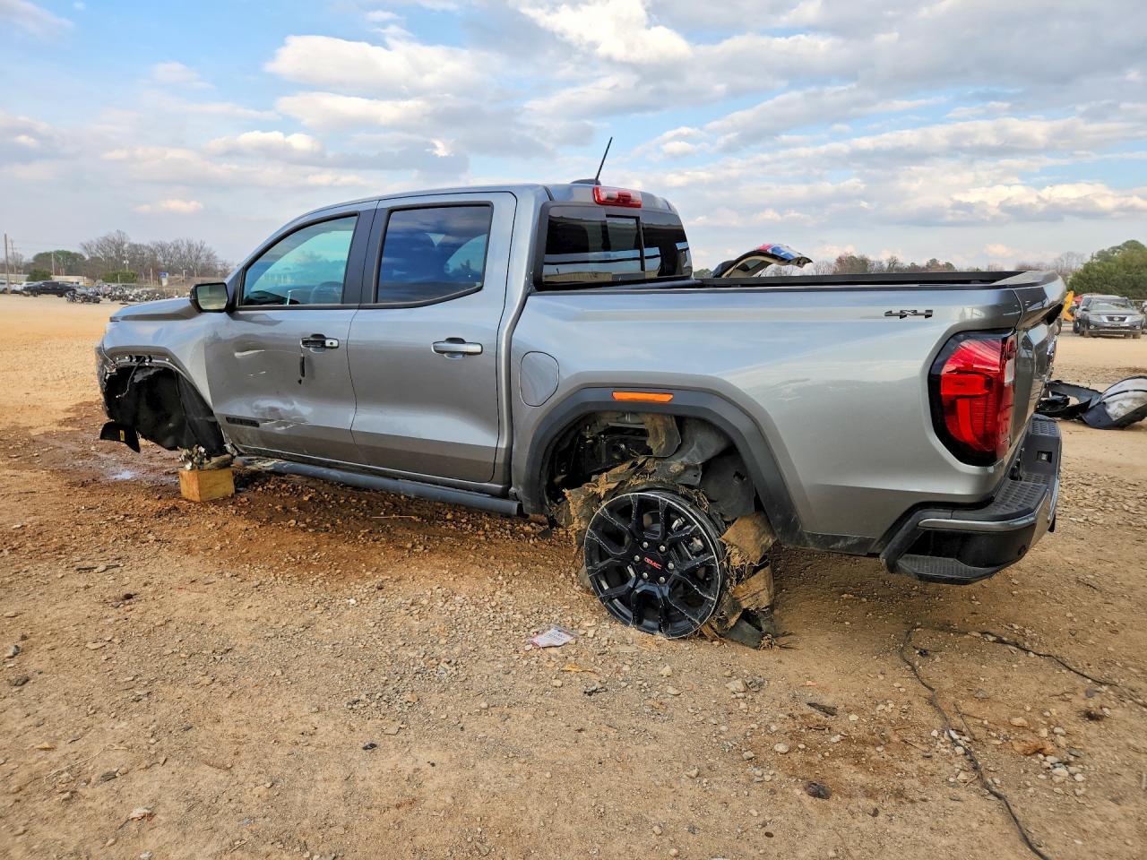 2025 GMC Canyon Elevation