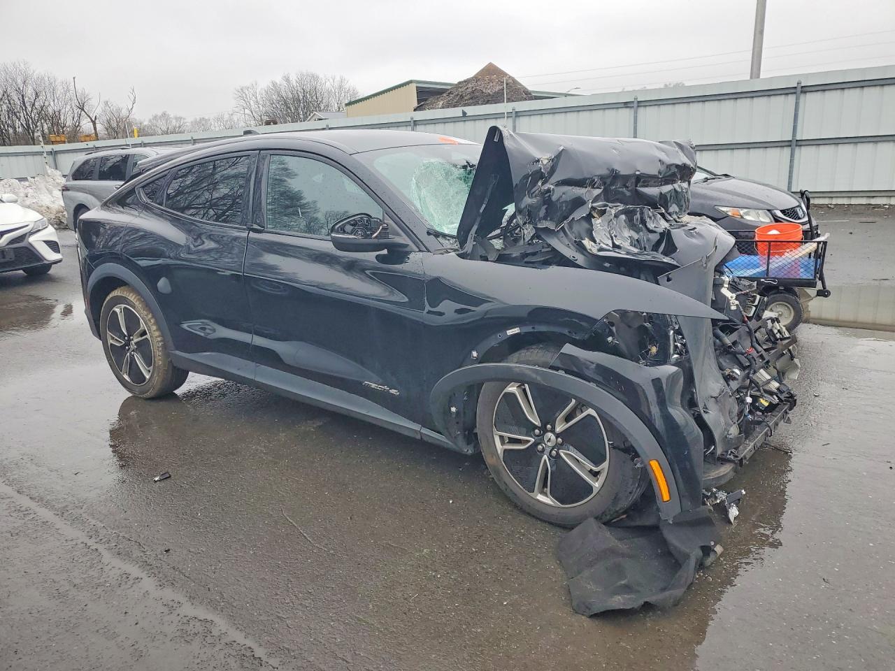 2022 Ford Mustang Mach-e Select