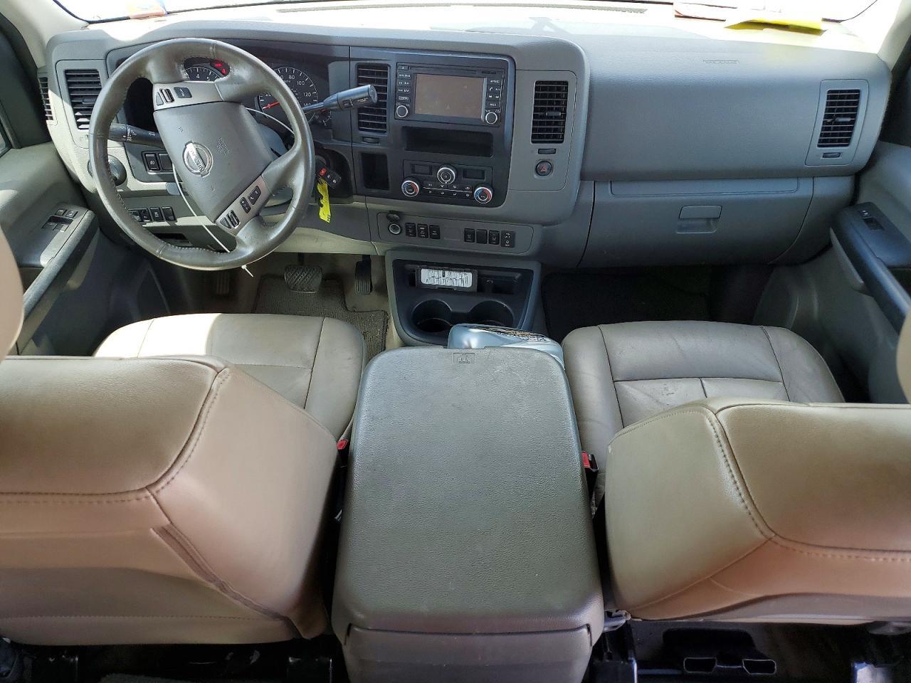 2017 Nissan NV 3500 HD SL