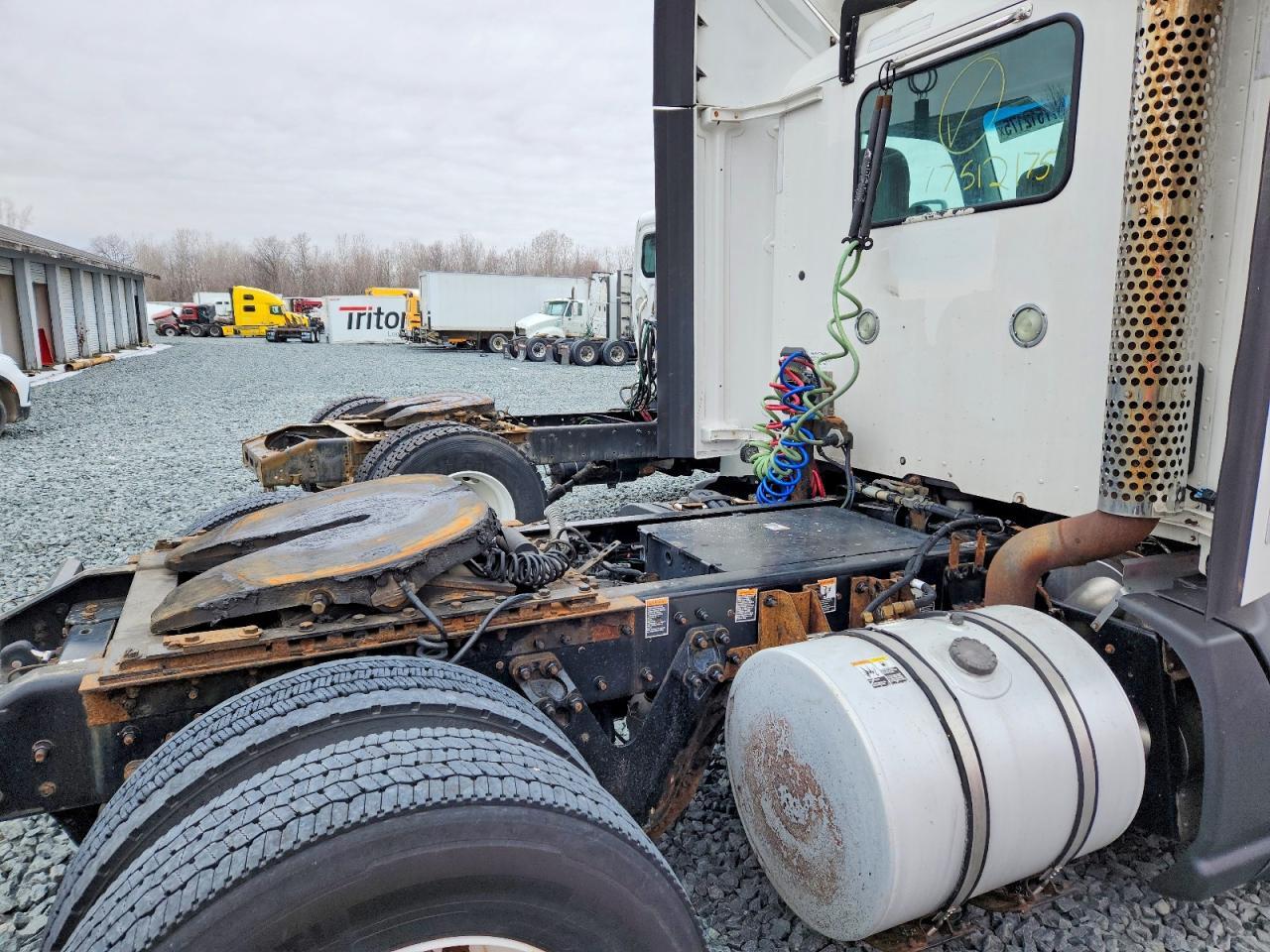 2016 Kenworth T680 Semi Truck