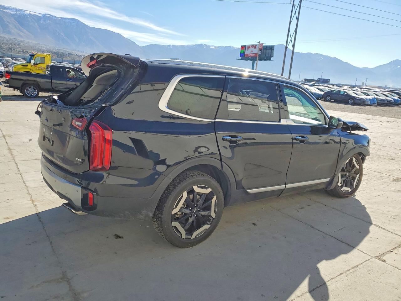 2023 KIA Telluride s
