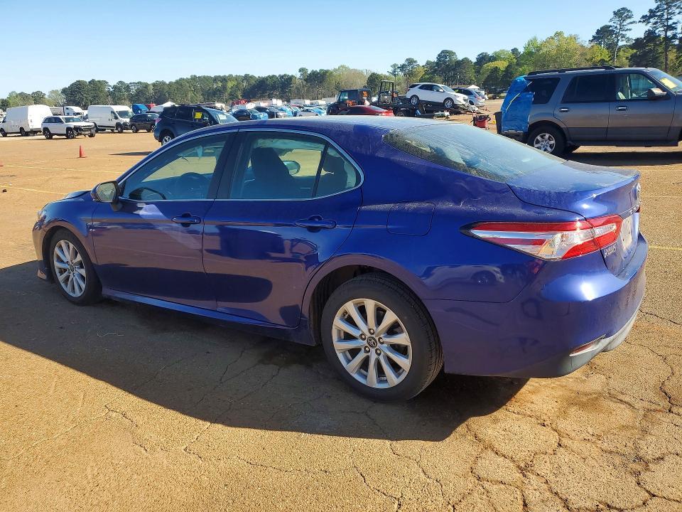 2018 Toyota Camry le