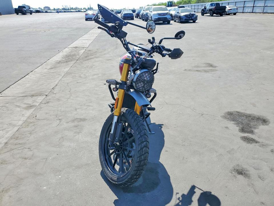 2024 Triumph Scrambler 400 X