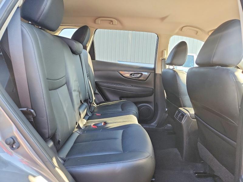 2016 Nissan Rogue sl