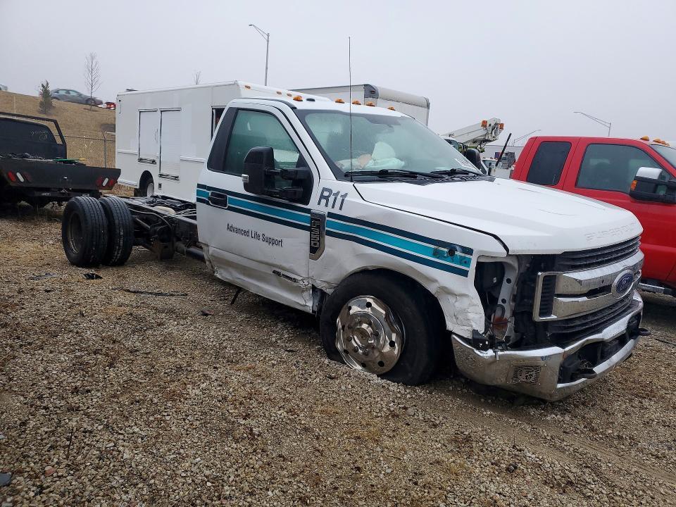 2019 Ford F350 Super Duty Truck Cab AND Chassis