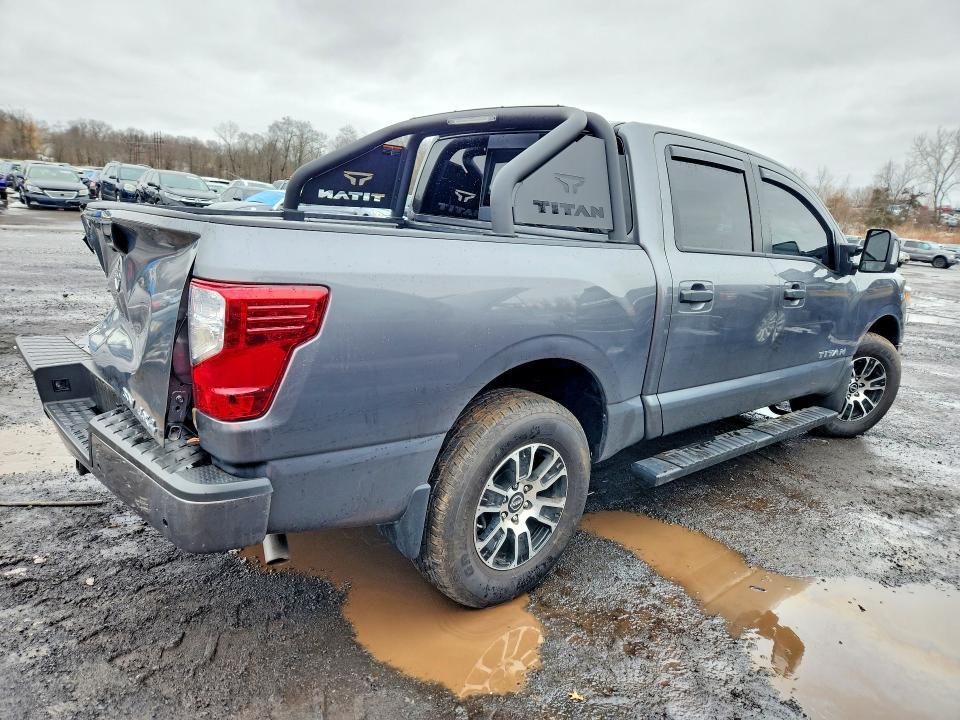 2024 Nissan Titan SV