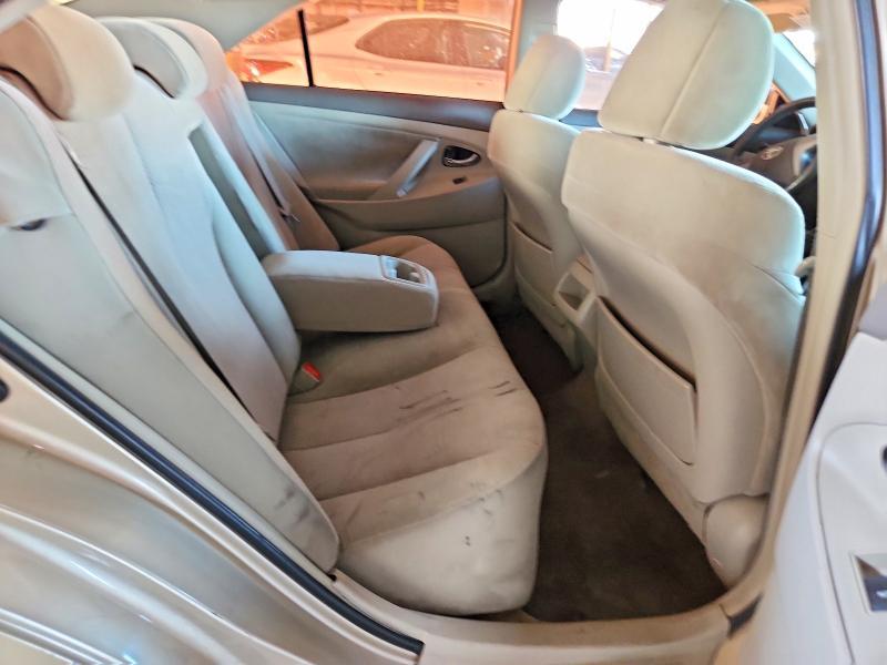 2010 Toyota Camry le