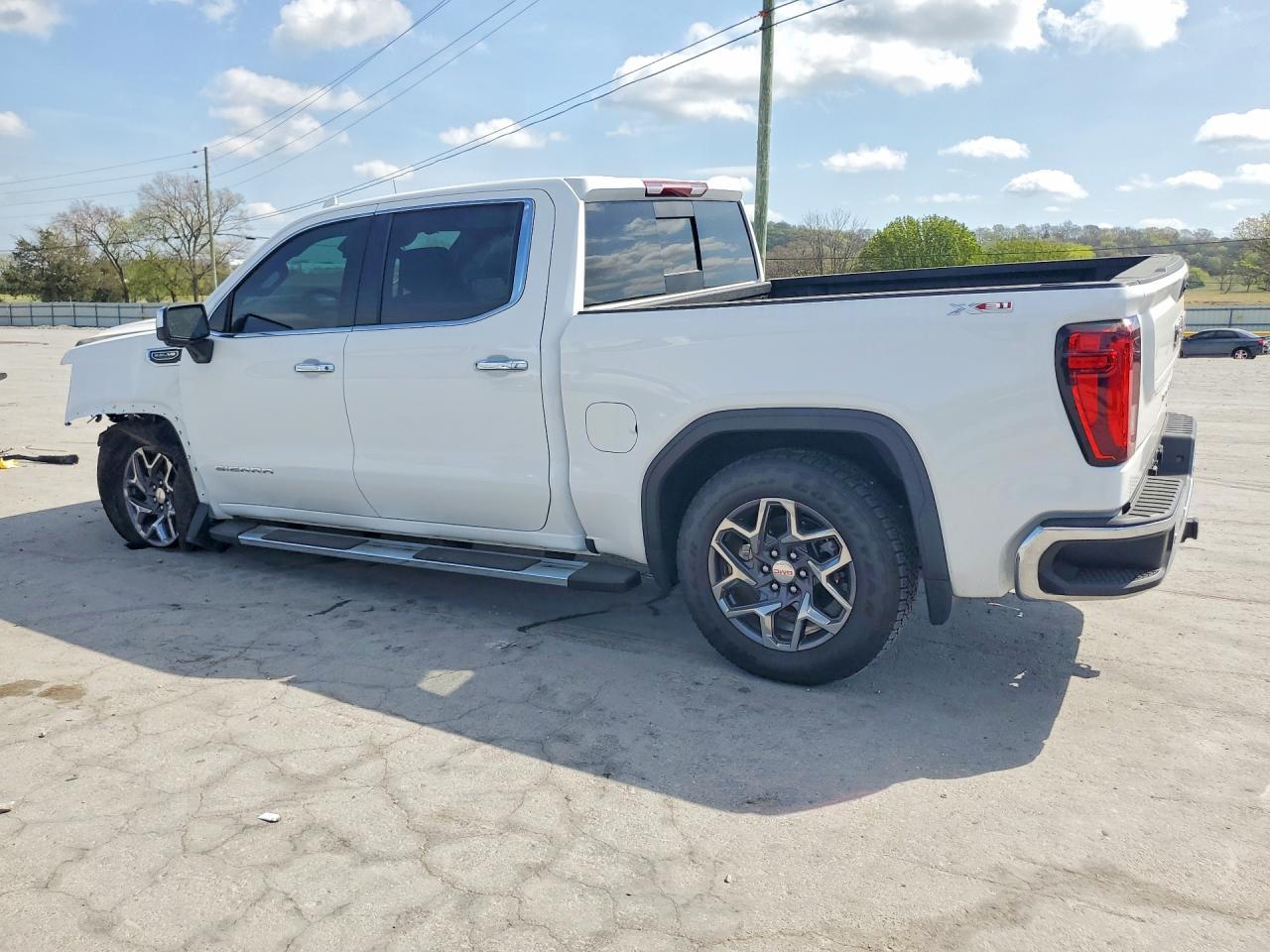 2026 GMC Sierra K1500 SLT