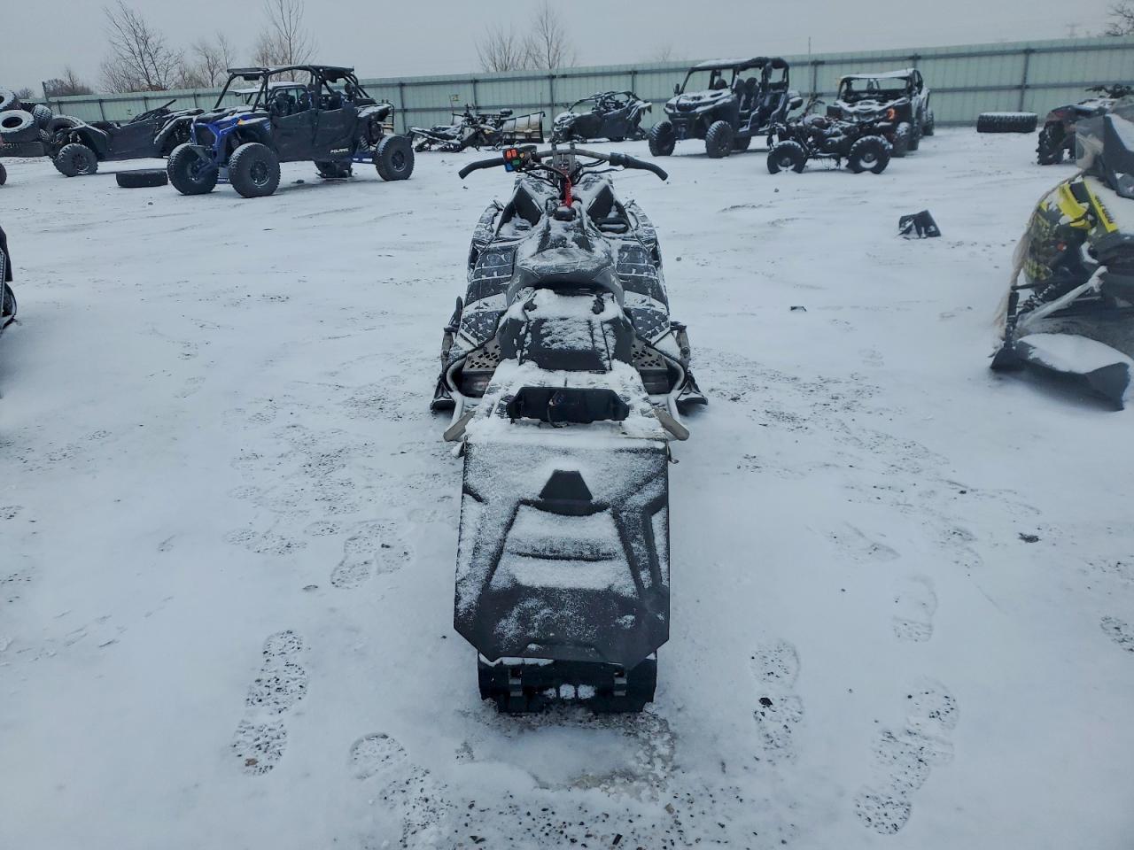 2017 Polaris Switchback Assault 8
