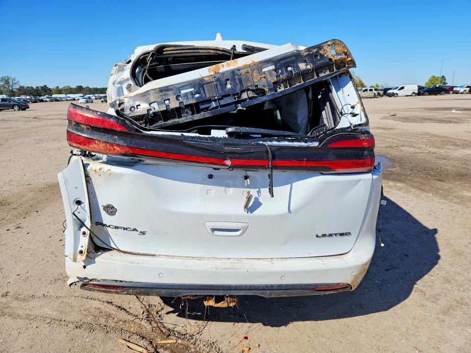 2022 Chrysler Pacifica Limited