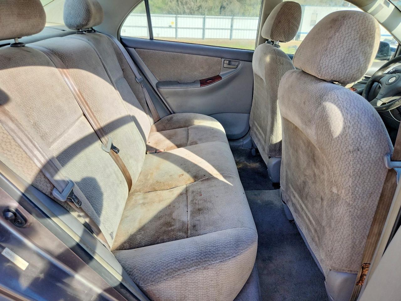 2003 Toyota Corolla le