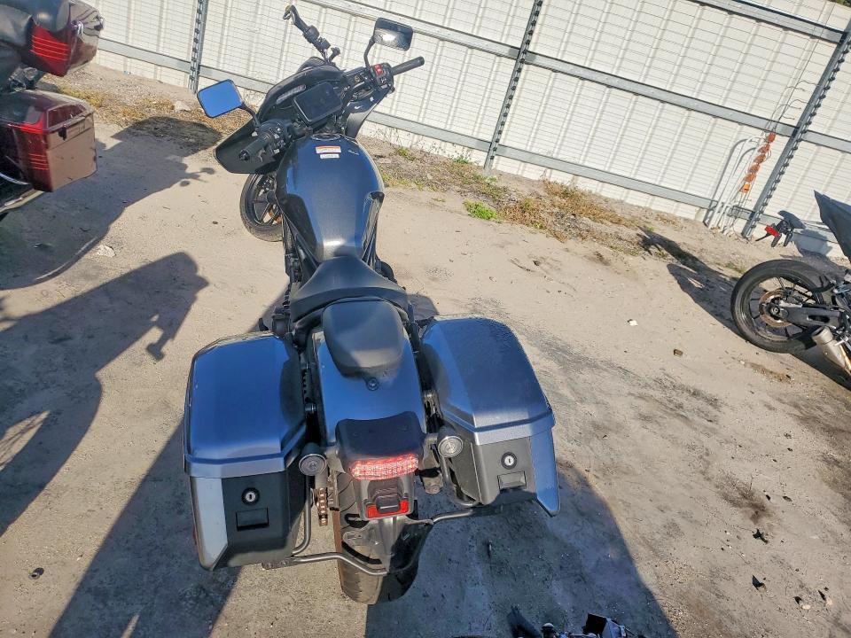 2025 Honda CMX1100 D2