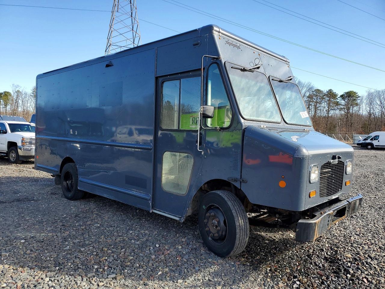 2021 Freightliner MT45G Chassis Delivery Truck
