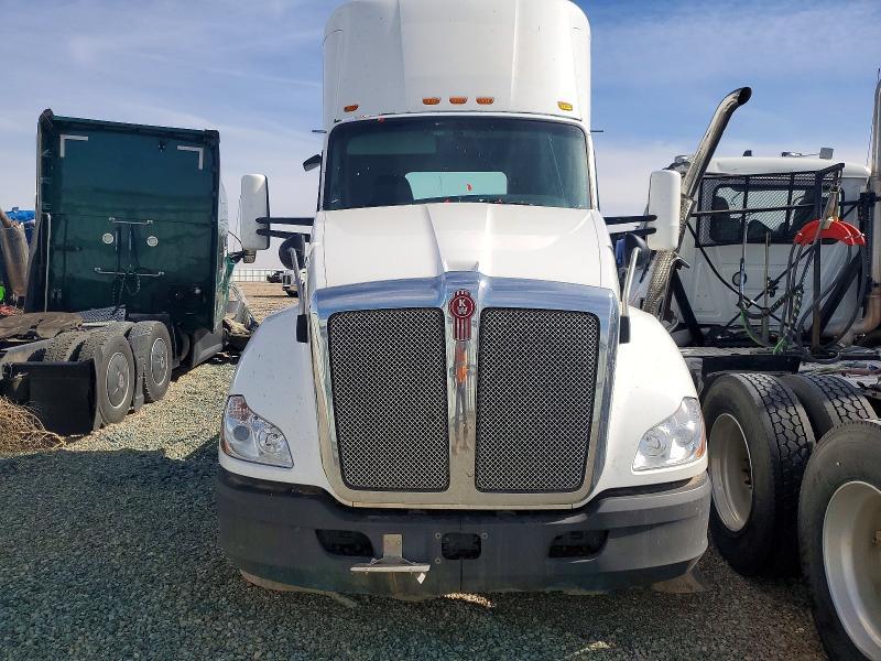 2020 Kenworth T680 Semi Truck