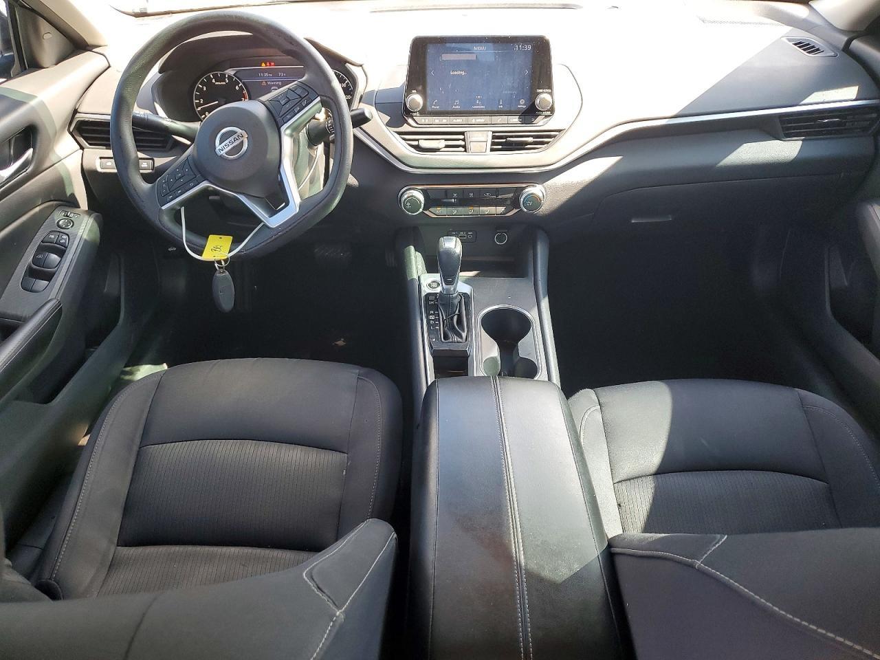 2022 Nissan Altima 2.5 sv