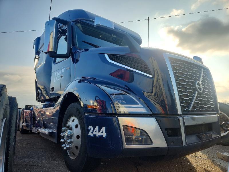 2023 Volv O VNL Semi Truck