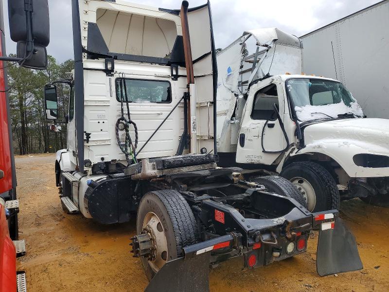 2017 Volvo VNL Semi Truck