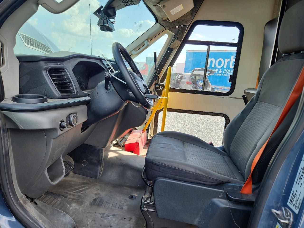 2022 Ford Transit Delivery Truck