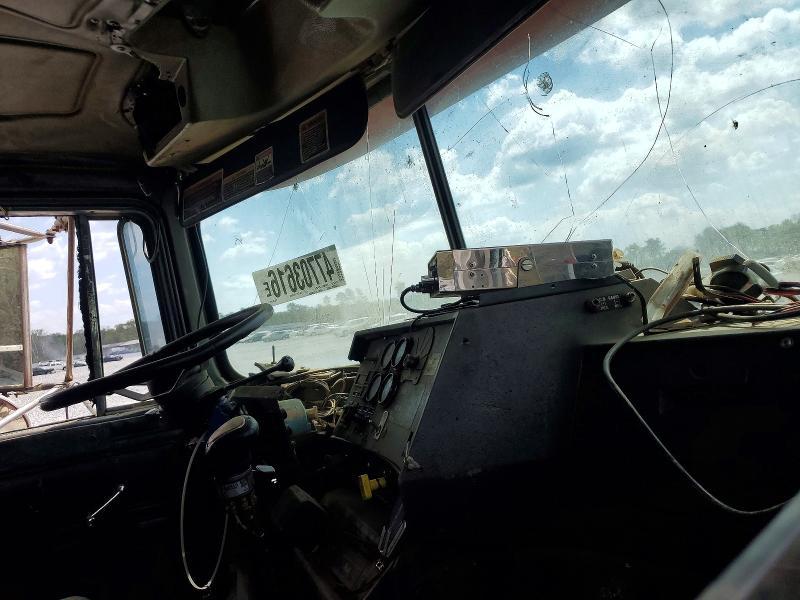 2000 Mack RD888S Dump Truck