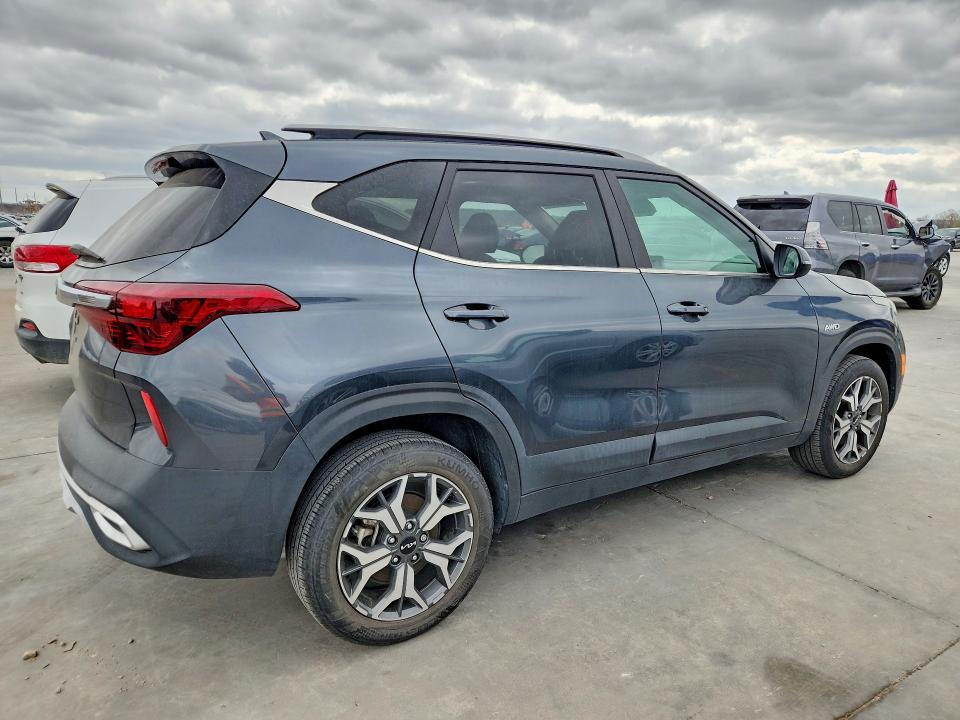 2022 KIA Seltos ex