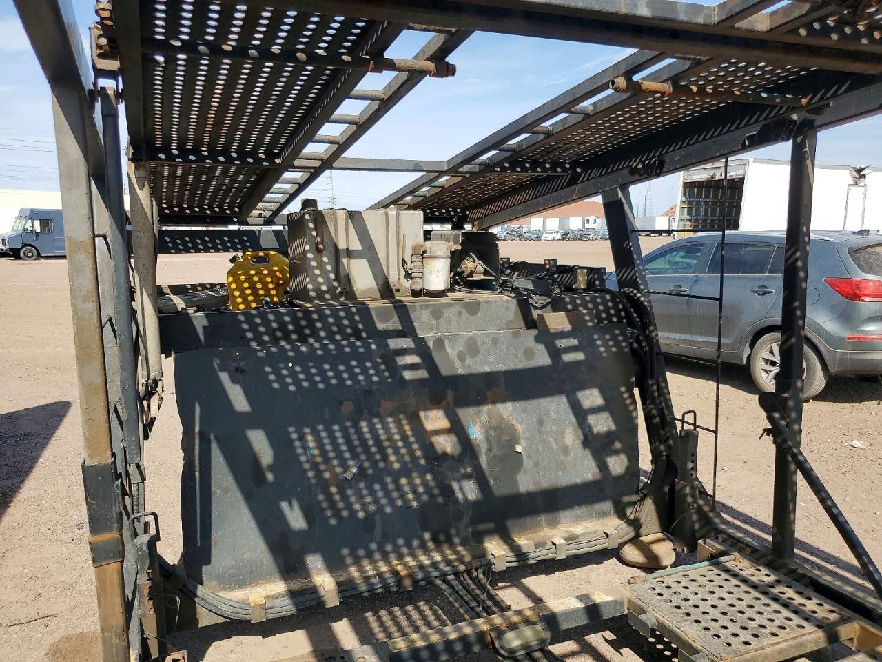 2002 Utility Trailer Mfg. 2002 Pleasant Valley Car Carrier