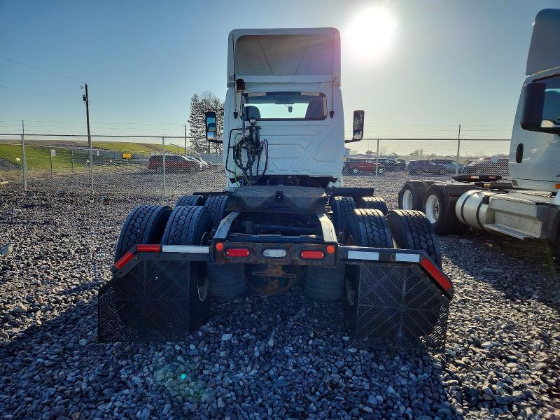 2019 International LT625