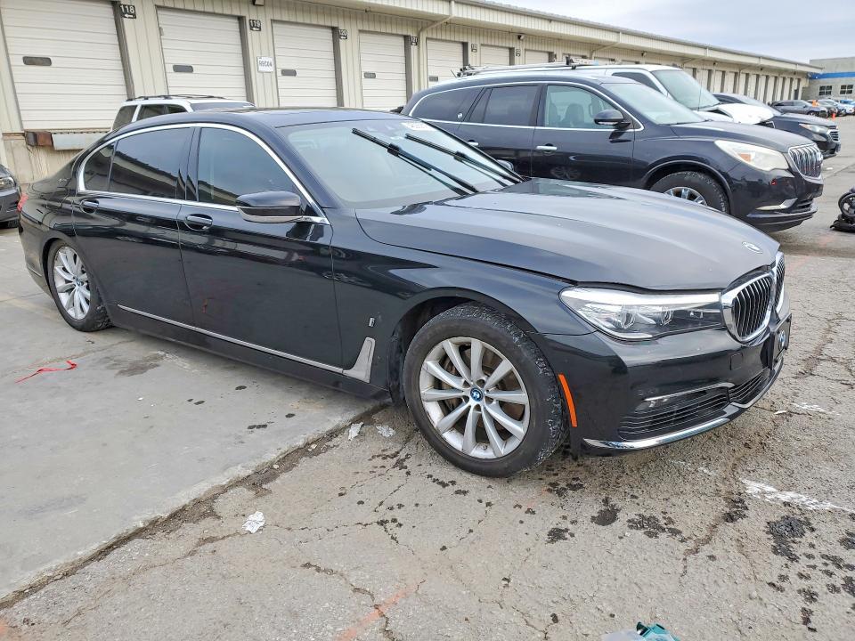 2018 BMW 740 xe