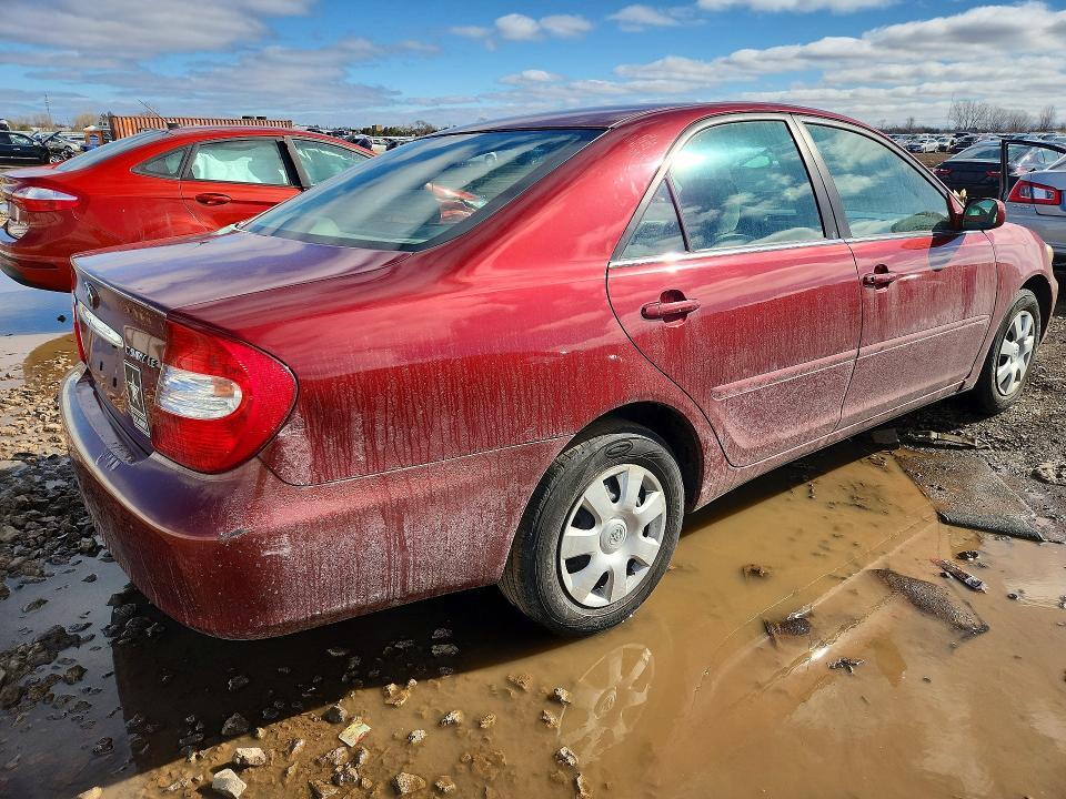 2004 Toyota Camry le