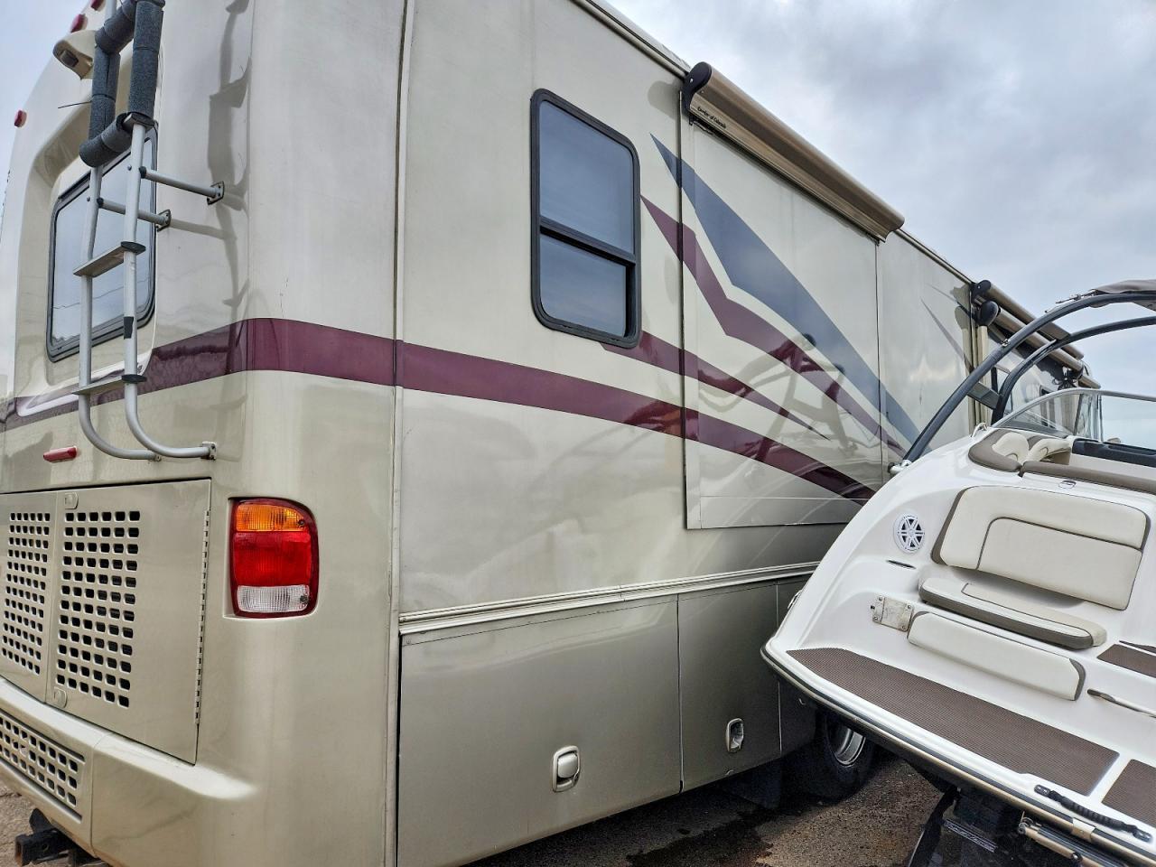 2005 Roadmaster RV