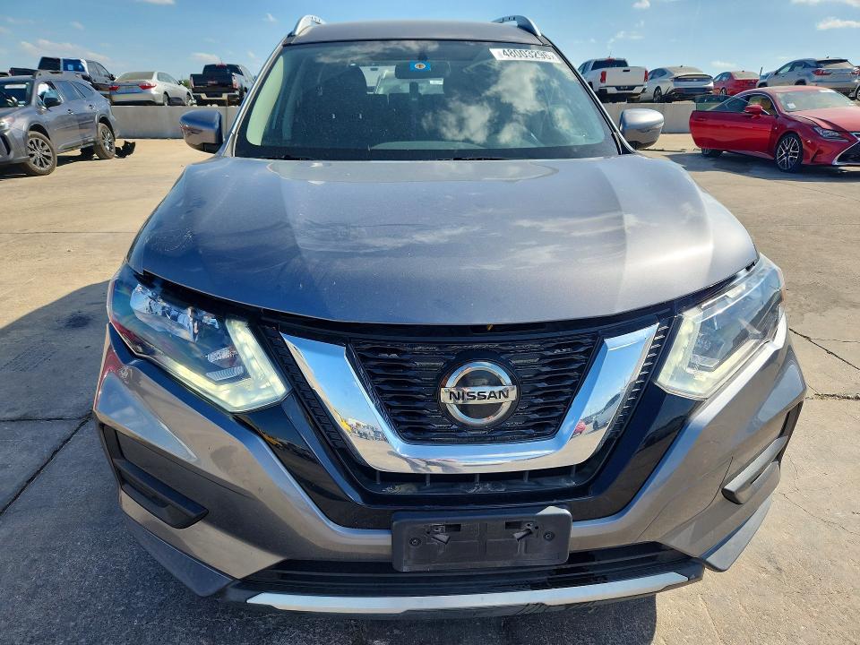 2018 Nissan Rogue sv