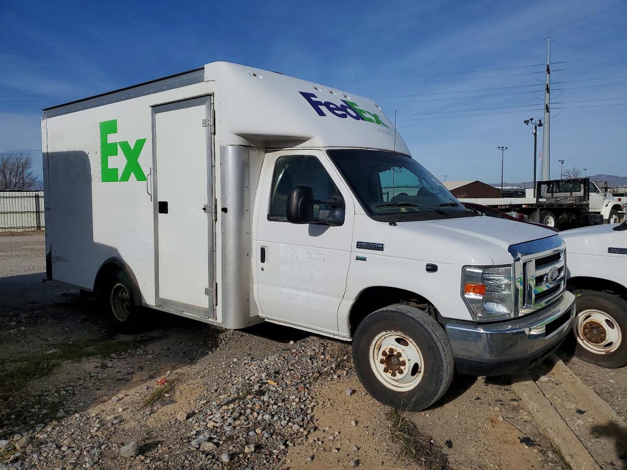 2016 Ford E350 Delivery Truck