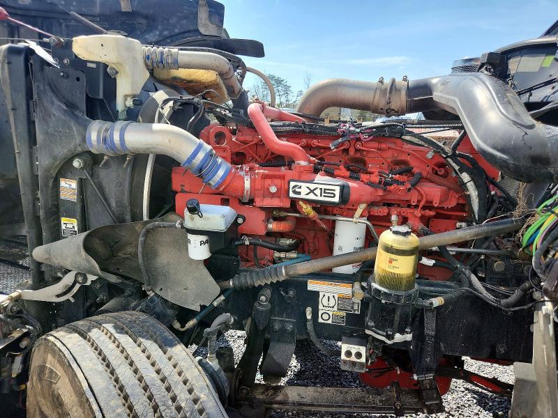 2023 Peterbilt 389
