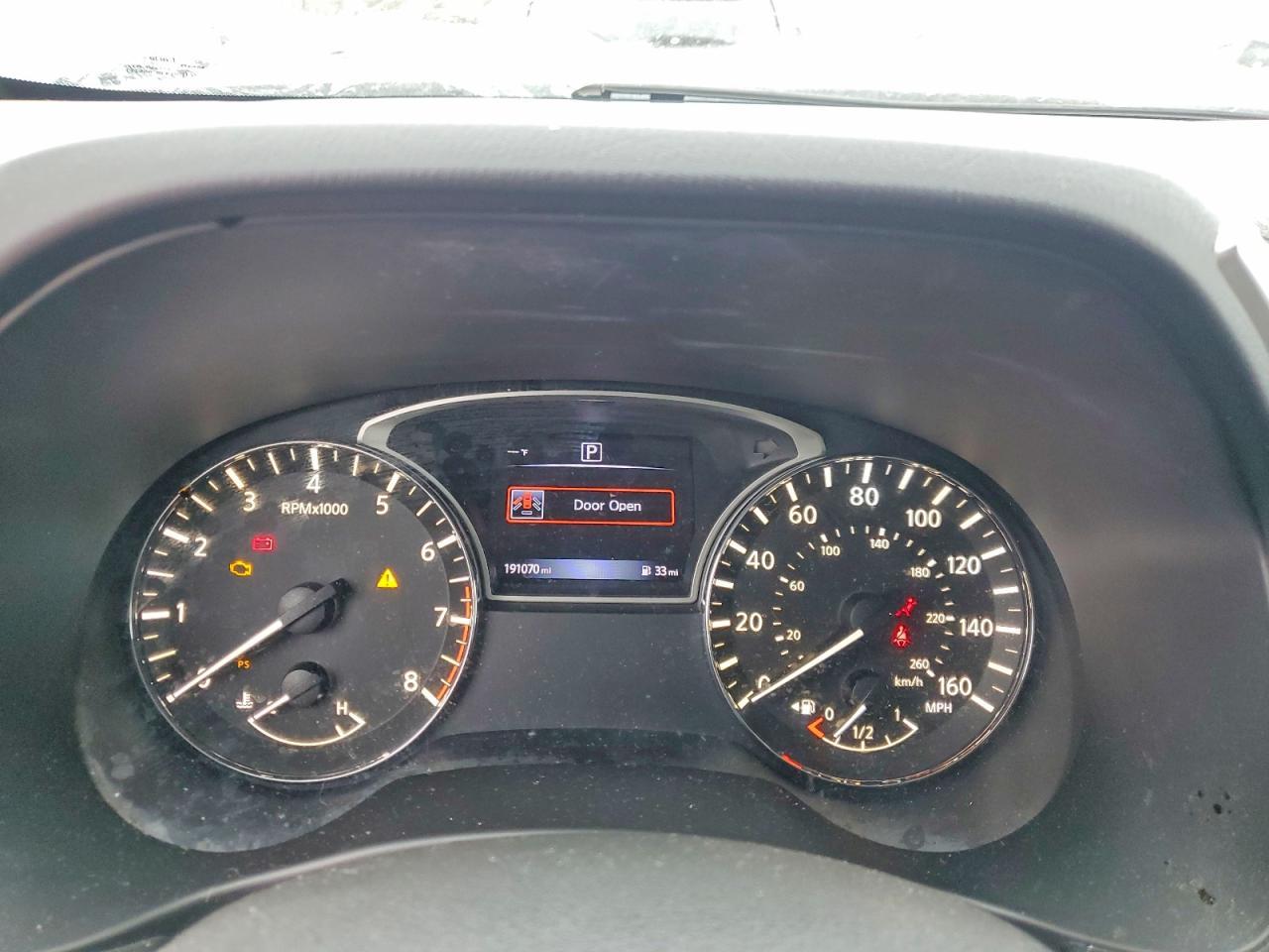 2017 Nissan Pathfinder sv