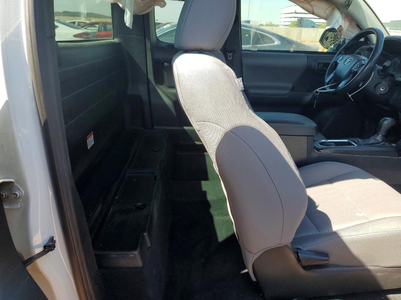 2018 Toyota Tacoma SR