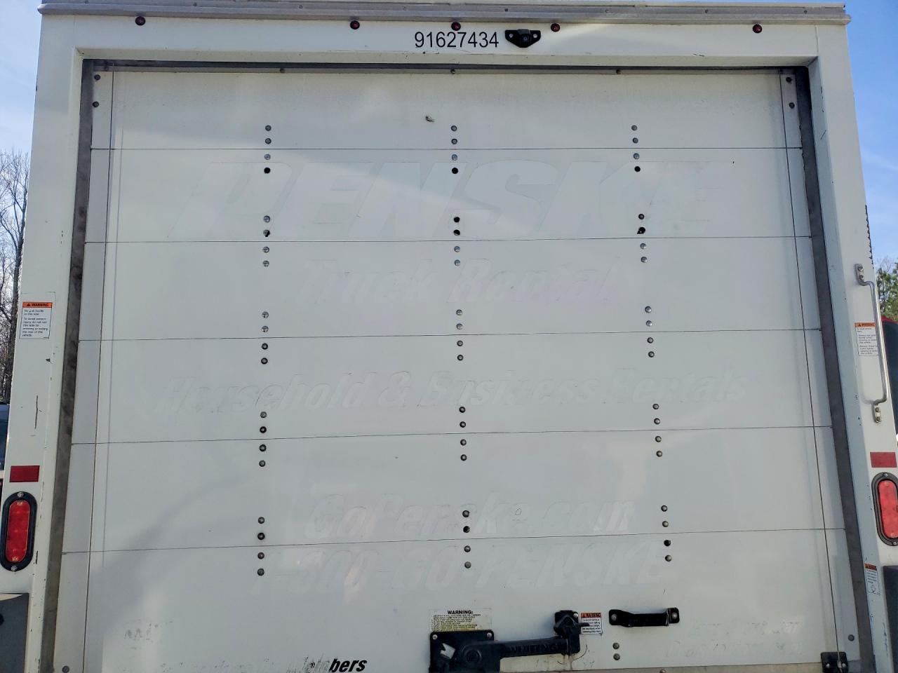 2022 GMC Savana BOX Truck