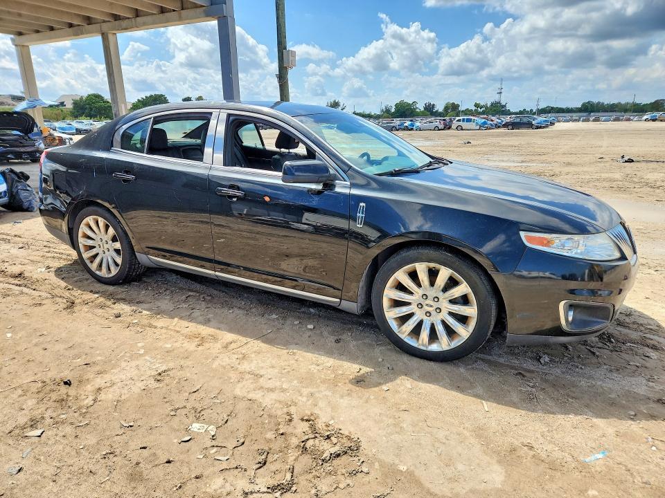 2010 Lincoln Townhouse MKS