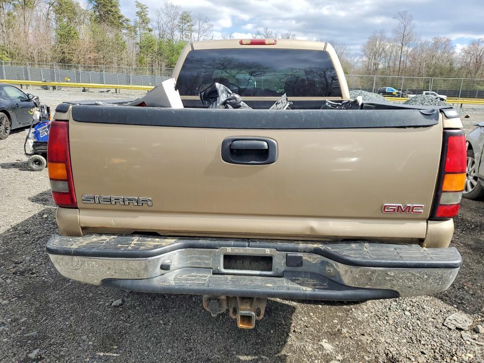 2004 GMC Sierra K2500 Crew Cab