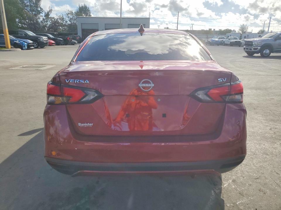 2024 Nissan Versa sv