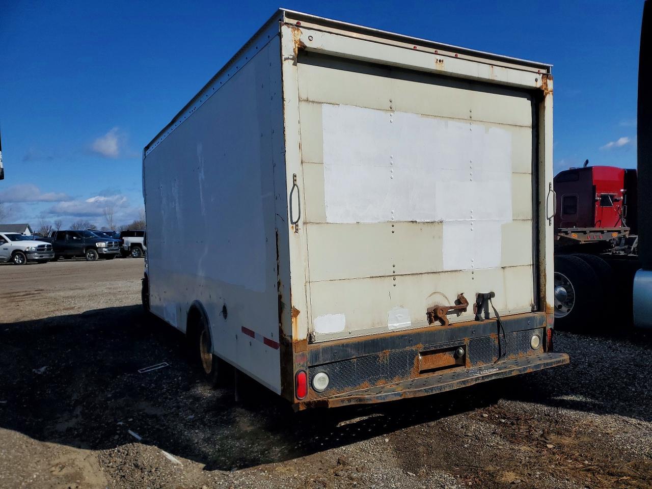 2015 GMC Savana Cutaway G3500