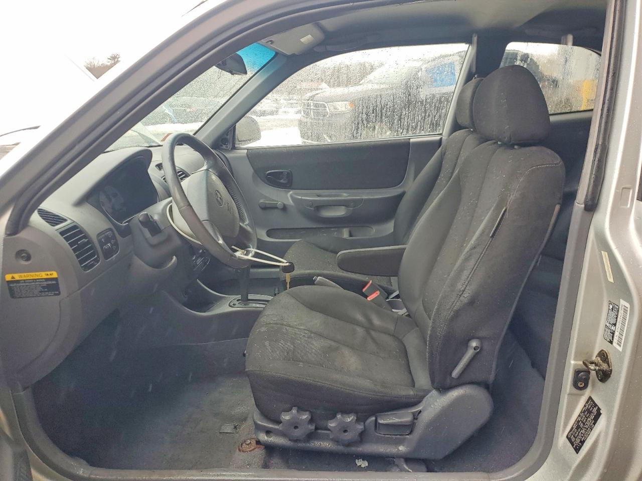 2004 Hyundai Accent gl