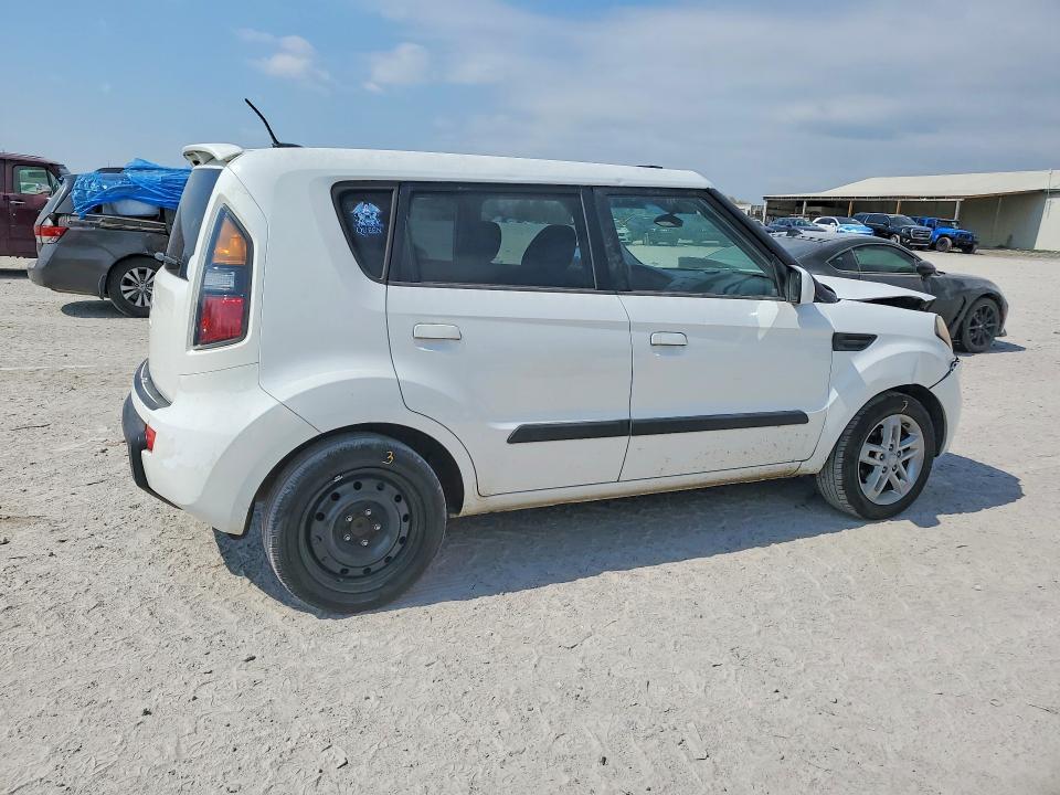 2010 KIA Soul +